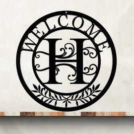 CINPIUK Initial Welcome Sign, 12 Inch Metal Monogrammed Sign Farmhouse Front Door Porch Sign Wall Art Decor, Monogram Gift Rustic Welcome Wreath Hanging Ornament for Indoor Outdoor, H