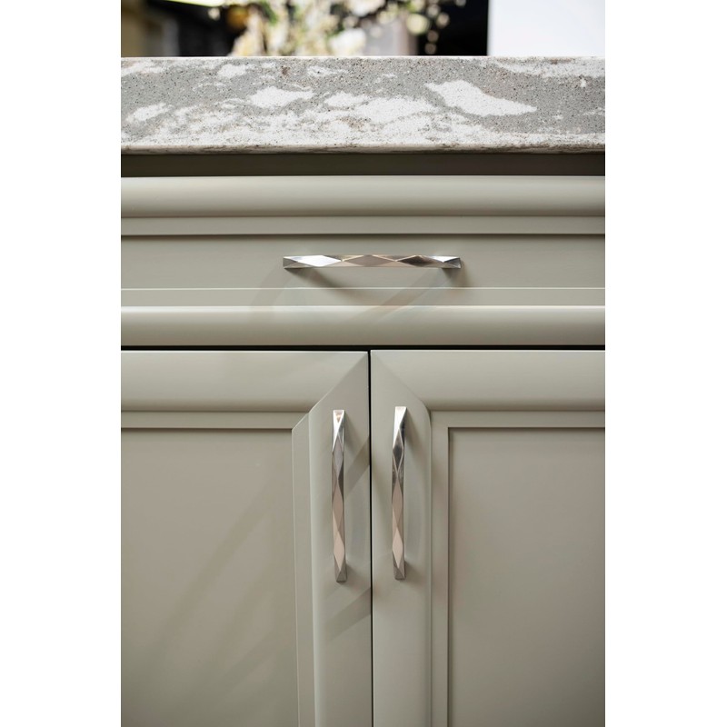 Hickory Hardware 1 Pack Solid Core Kitchen Cabinet Pulls, Luxury