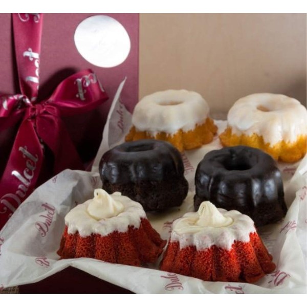 Dulcet Gift Baskets Fresh Baked Mini Coffee Cake Gift Basket Assortment Featuring Red Velvet, Lemon & Chocolate Flavors Great Gift for Holidays, Sympathy, Get Well & Celebrations with Friends, Family, Men & Women