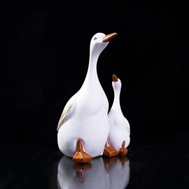 DeryArcle Duck Sculpture, Mother Duck and Duckling Statue 3D Animal Resin Ornament Duck Resin Sculpture for Garden Outdoor Lawn Pond Balcony Decorations Gift (Large)