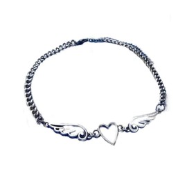 Flying Wing Hollow Heart Necklace Punk Hiphop Lightweight Wing Peach Heart Love Collar for Women Party Engagement Jewelry-flying heart