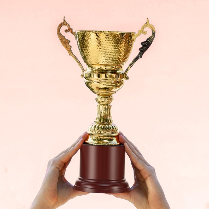 Chunful 1 Pack 3.94 x 3.94 Cherry Wood Base Trophy