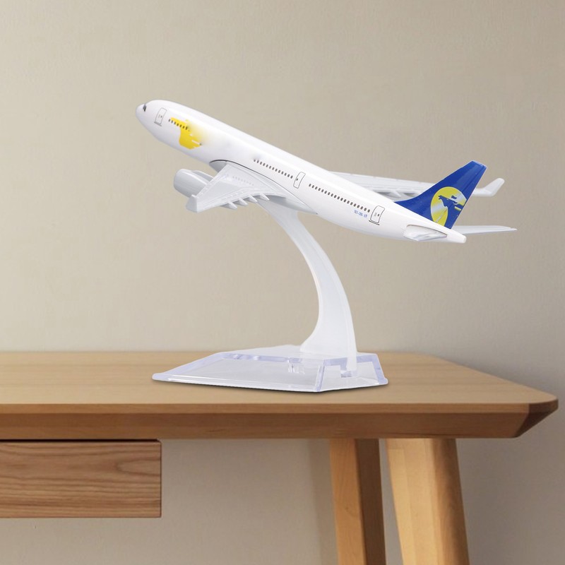 Alloy 767 Airplane Model Alloy Simulated Exquisite Airliner Model Toy