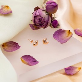 Carissima Gold Women 9 ct (375) Rose Gold Diamond Cut 7.7 x 5.9 mm Heart Stud Earrings