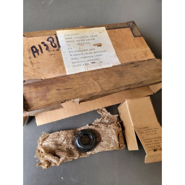 NOS Box of Ten Hand Lever Shift Fulcrum Ball for