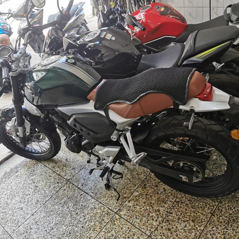 Motorcycle Double Layer Cushion Sunscreen and Waterproof Motorbike Seat Mat