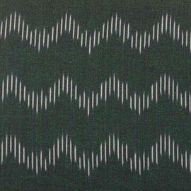 Namaste Trends Indian Handwoven 3 Yards Ikat Fabric, Emerald Green with White Zig-Zag Weaves