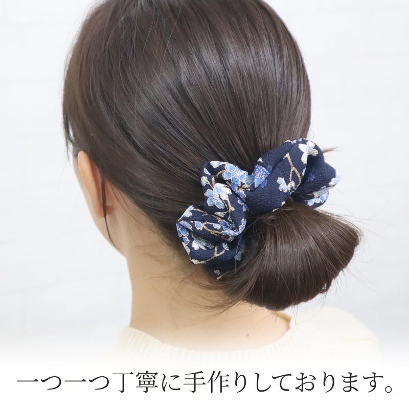 Japanese Pattern Crepe Scrunchie (Maizakura Navy)