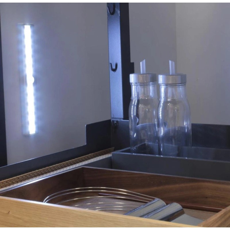 Richelieu, Battery Magnetic LED Light Bar w Motion-Sensor | Cabinet