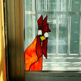 Peeping Rooster Stained Glass Window Hanging, Chicken Gifts for Women Mom Grandma Wife, Chicken Kitchen Decor, Funny Window Corner Hanging Rooster Decor Cockscomb