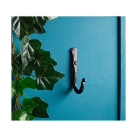 Fayesia Black Hooks - Decorative Wall Mounted Coat Hooks for Hanging Coats, Towels, Bags, Keys and More - Suitable for Indoor or Outdoor - Wrought Iron - Screws Included - Set of 5 (Straight)