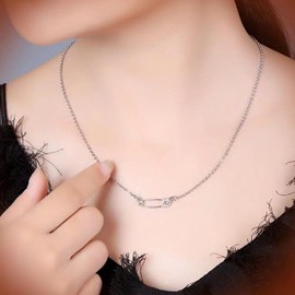 JAVARNV Safety Pin Necklace Paperclip Chain Necklace Gold Charm Necklace for Women Trendy Christmas Gifts Stocking Stuffers for Women