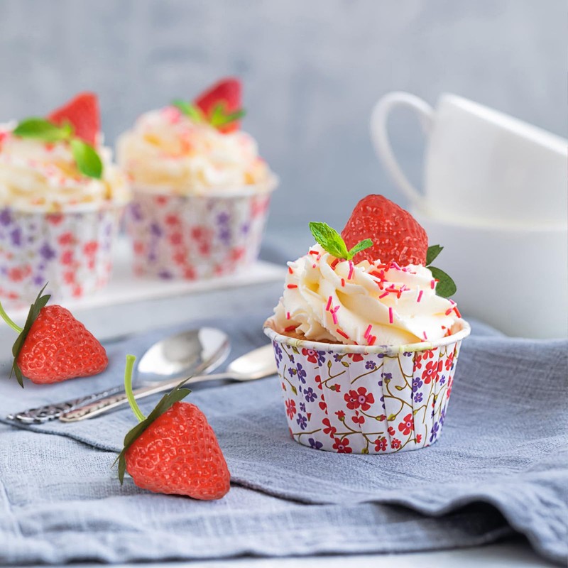 Luckforest Artificial Strawberries, 30 Pcs Small Lifelike Strawberries Plastic Fake