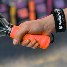 Padel Vibes BOLD LuxeTac Overgrip für Padel, Tennis, Badminton, Squash, Pickleball, lederähnlich, extra klebrig, schweißabsorbierend, langlebig, erhältlich in 1 oder 3er-Pack (Neonorange, 1er-Pack)