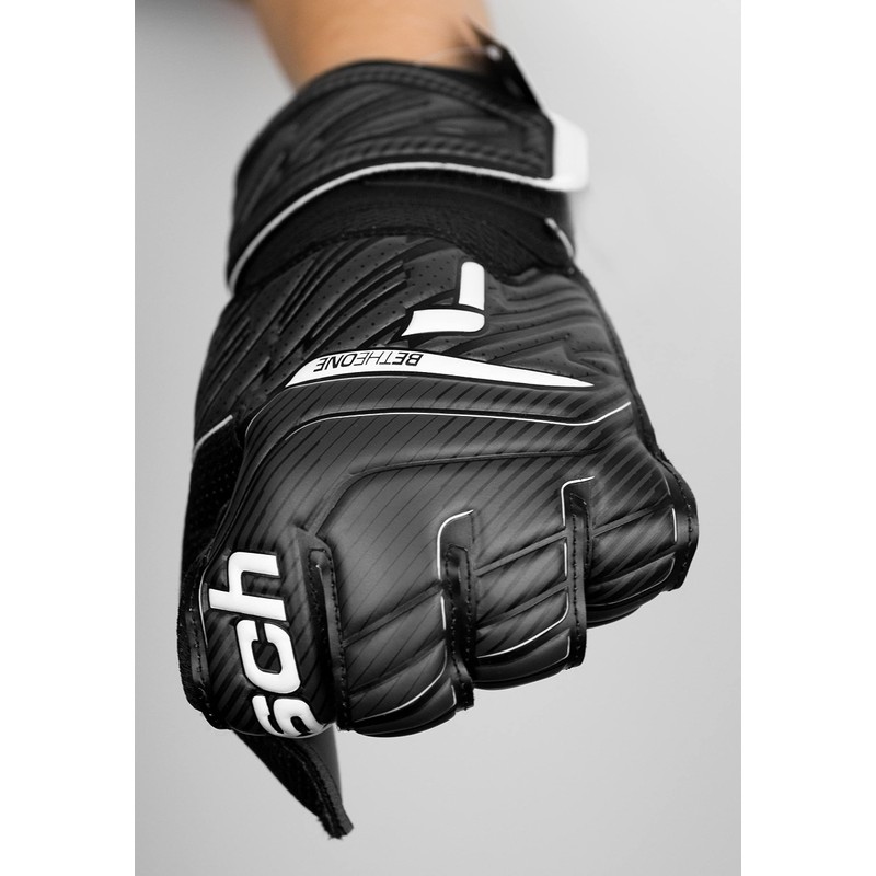Reusch Men's Attrakt Unisex Goalkeeper Gloves with Outseam Cut and