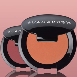 EVAGARDEN Velvet Matte Eye Shadow - Creamy and Velvety Powder with Intense Color - High Pure Pigments Creates Soft Focus Effect - Light, Adherent Film Blends Easily - 135 Desert Dust - 0.08 oz