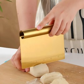 Pro Bench Raspador y picador, paquete de 2 raspadores de masa de acero inoxidable con escala de medición, multiuso para pizza/pastelería/pastelería/cortador de alimentos, utensilios esenciales para