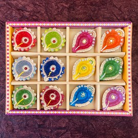 KSJONE 12 Pcs Colourful Clay Diya with Cotton Wicks Batti Traditional Terracotta Natural Earthen Oil Lamp Deepak Welcome Dia Handmade Earthen Diyas for Lighting Decoration
