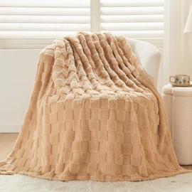 Wajade Fleece Throw Blanket, Fluffy Faux Fur Blanket for Bed Sofa Couch, Soft Cosy Warm Thick Blanket,Checkered Linen 127x178