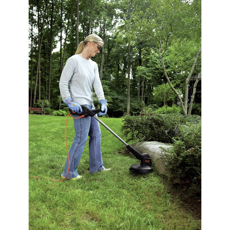 BLACK+DECKER Electric Trimmer/Edger, Corded, 3.5 amp, 12-Inch (ST4500)