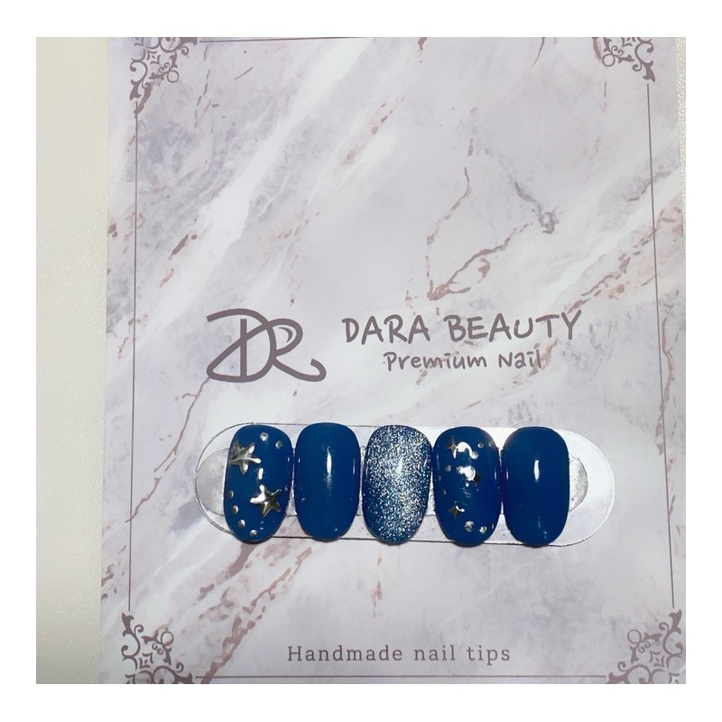 Dara Beauty October Art of the MonthMagnetic Gel Point Nail❣