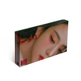 Jisoo - incl. 88pg Photobook, Selfie Photocard, Polaroid, Lyrics Paper + Bookmark