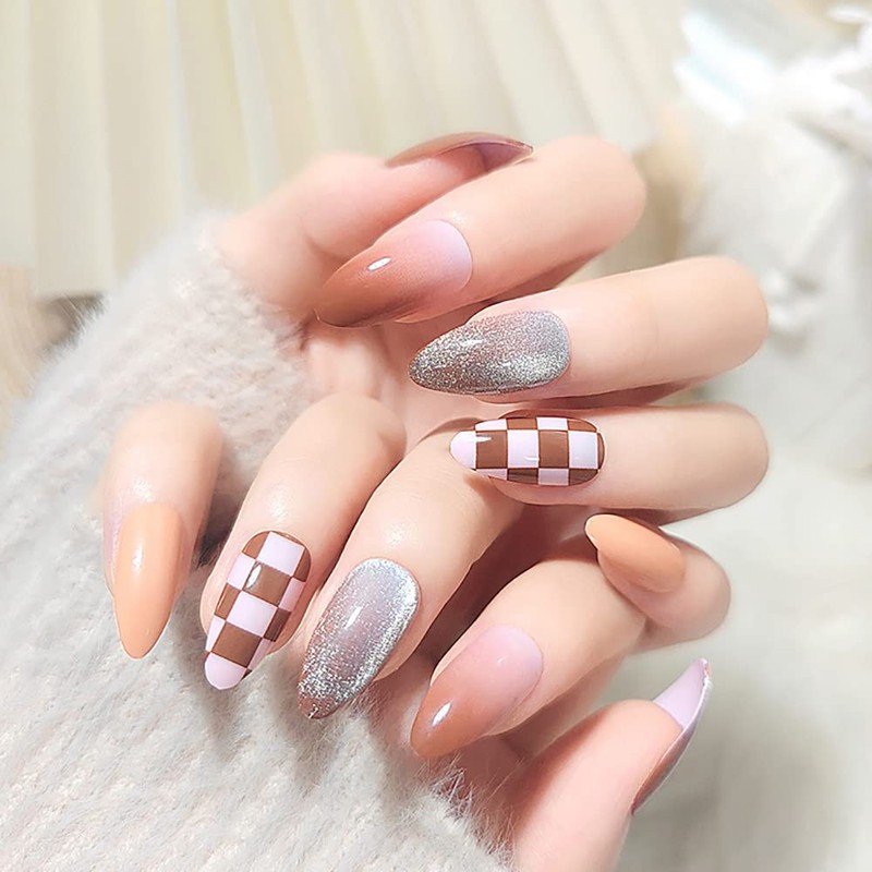 Set of 24 Nail Tips, Checkered and Caramel Graduated Nails