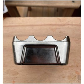 Kt Home Ceniceros pequeños de Metal, 9 Rejillas, Resistente al Viento, para decoración de Mesa, portátil, Decorativo, Plateado, Apto para Exteriores, balcón, para Cigarrillos.
