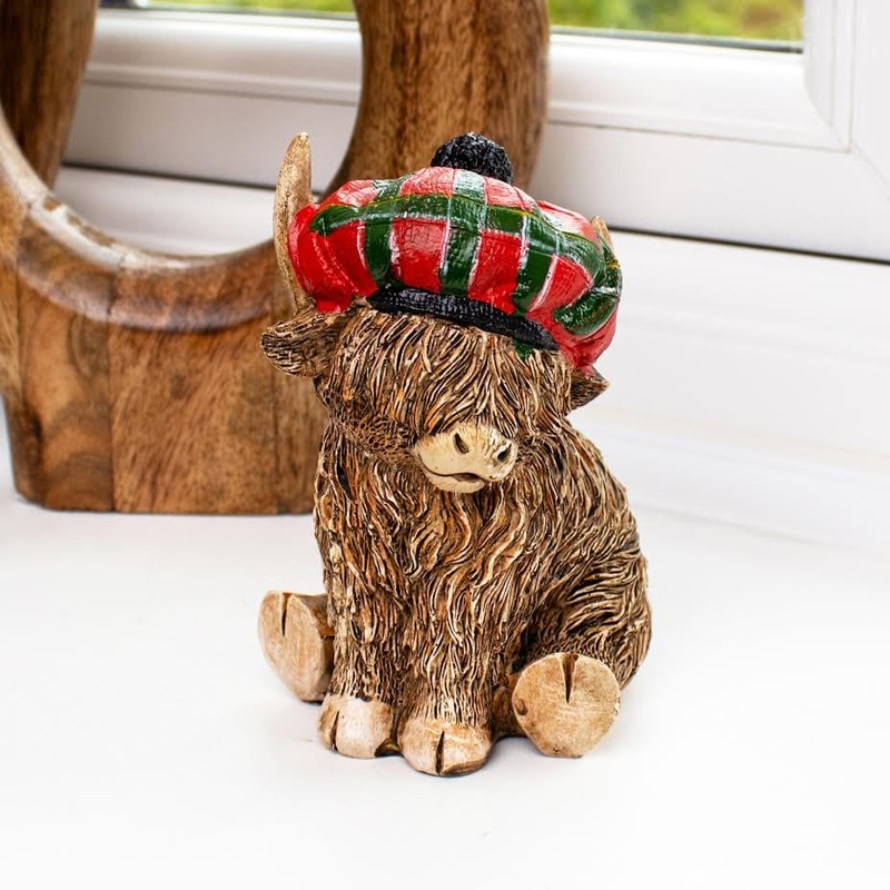 Darthome Tartan Highland Cow Boy Figurine Red Sitting Scottish Animal