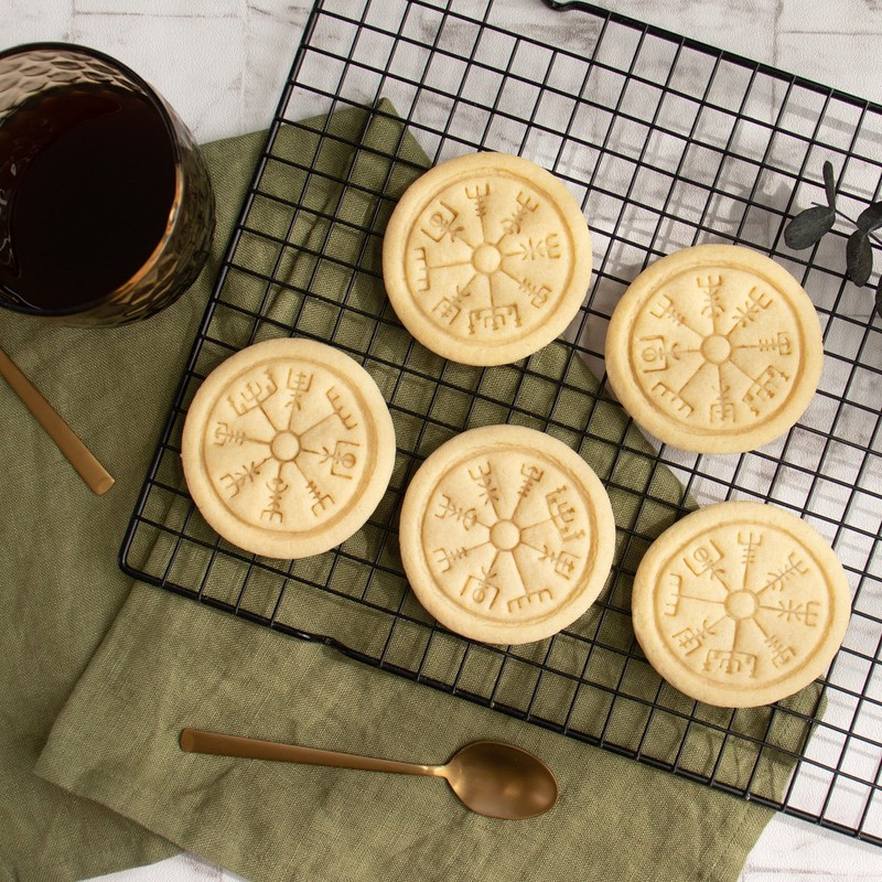 Runic Compass Vegvisir Cookie Cutter, 1 Piece - Bakerlogy