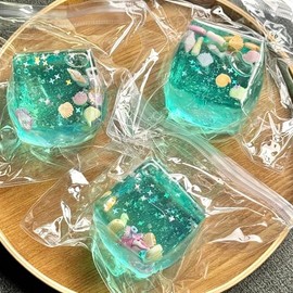 Ice Cubes Marine Shells Squishies Toy,Soft Slow Rise Squishy Stress Relief Toy, TPR Ice Cube Soft Stress Relief Toy for Adults Anxiety Relief, Party Favors, Table Decoration(1PCS)