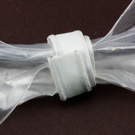 White & Gold Sealing Clips, Fasteners - Ideal For Cellophane Bags, Plastic Bags, Polythene Bags, White