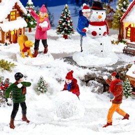 GW Box 5 Pcs Christmas Village People Figurines