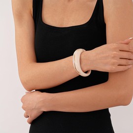 MOEEIJEW Chunky Bangle Bracelets for Women Acrylic Cuff Bracelets Resin Open Bangle Vintage Jewelry (Beige)