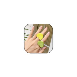 Acrylic Heart Shaped Chunky Rings Set Black White Heart Resin Pull Finger Rings Thick Ring Colorful Jewelry for Women Band Rings (Yellow Green 2Pcs)