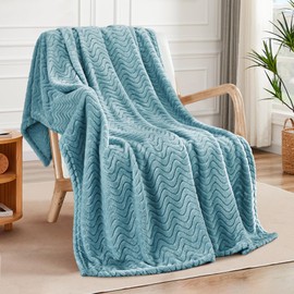 Exclusivo Mezcla Fleece Throw Blanket for Couch Bed, 127x178 CM Super Soft Cozy Blankets with Decorative Wave Textured, Lightweight Plush All Season Use, Slate Blue