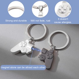 NJCXOLA Pack of 2 Couples Keyrings, Gamepad Keyring, Gamer Couples Keyring, Friendship Gifts, for Him Her Boyfriend Girlfriend, Gift for Valentine's, black