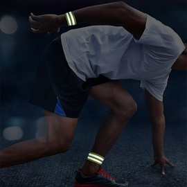 GeekerChip Pack of 4 Reflective Bands, Universal Double Reflective Bands, Reflective Bracelet, for Cycling, Jogging, Suitable Reflectors for Children and Adults (Green)