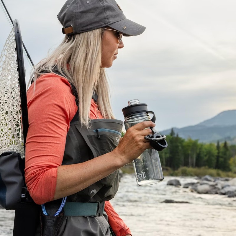 YETI Yonder 750 ml/25 oz Water Bottle with Yonder Tether