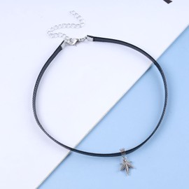 Yienate Punk Black Leather Choker Necklace Vintage Silver Maple Leaf Pendant Necklace PU Leather Rope Chain Choker Gothic Statement Leaf Choker Necklace Charm Jewelry for Women and Girls
