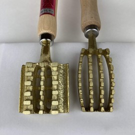 Commercial Tapered Shape Feathers with Scales, SG – 206 