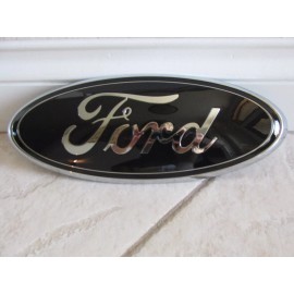 Ford Super Duty F-250 F-350 2005 to 2007 Grille Emblem 9in Black