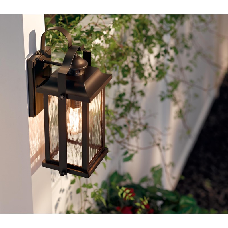 KICHLER Linford 1-Light 17.25-in H Outdoor Wall Light in Olde
