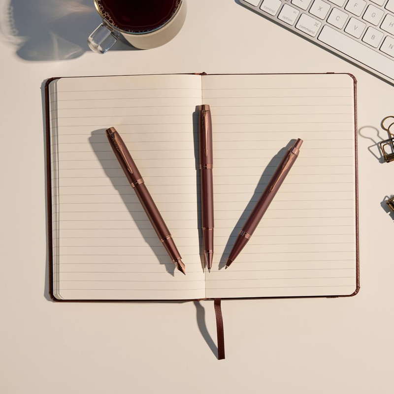 PARKER IM Monochrome Fountain Pen | Blue Ink | Burgundy