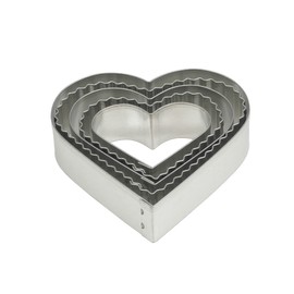 Mrs. Anderson’s Baking Cookie Fondant Cutters, Graduated Hearts, Stainless Steel, 5-Piece Set with Storage Container