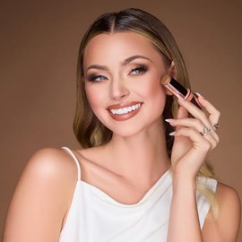 Beauty Creations | Flawless Stay Contorno en Barra (Taupe – Subtono frío, 6.8g)