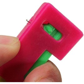 Rosojodg Creative Automatic Needle Threader Device String Guide Tool Sewing Threaders