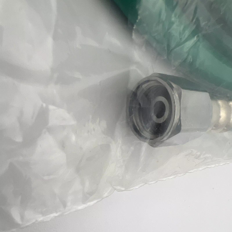 Superior Oxygen Hose with D.I.S.S. Fittings