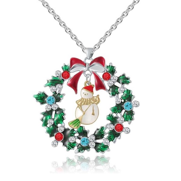 Christmas Necklaces Pendant for Women Xmas Wreath Pendant Necklace with