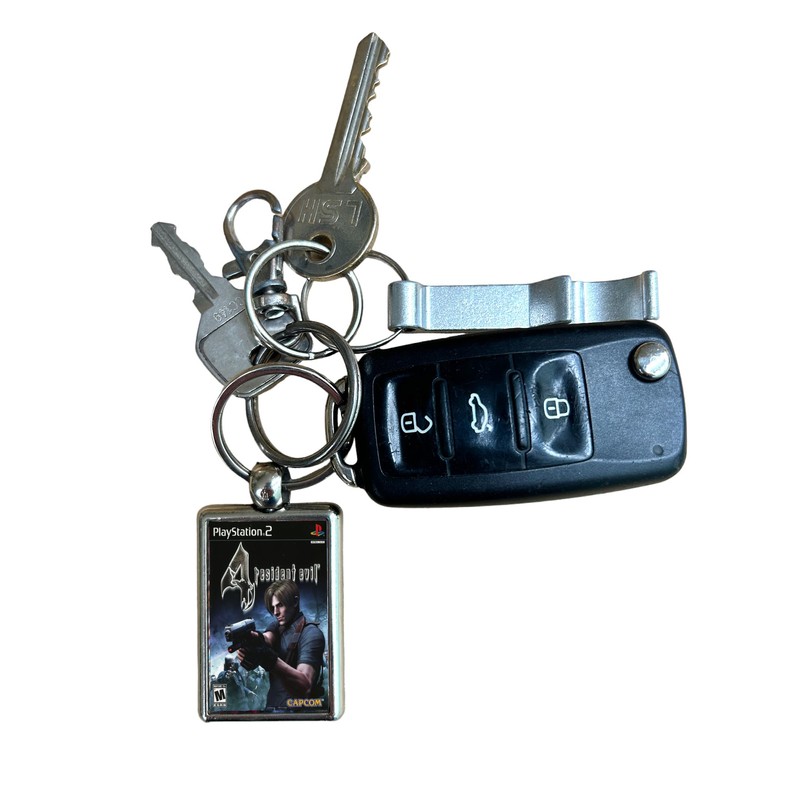 Super Universe Resident Evil 4 Classic Survival Horror Metal Keyring